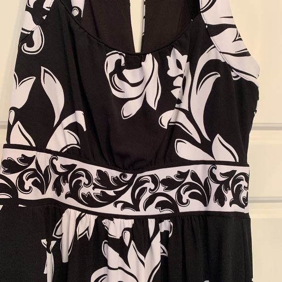 White House Black Market floral print jersey dress - Picture 2 of 3